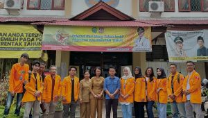 Konsep Kekinian, Mahasiswa KKN Uniba Bantu Pedagang Pantai Wisata Beralih ke Uang Digital.